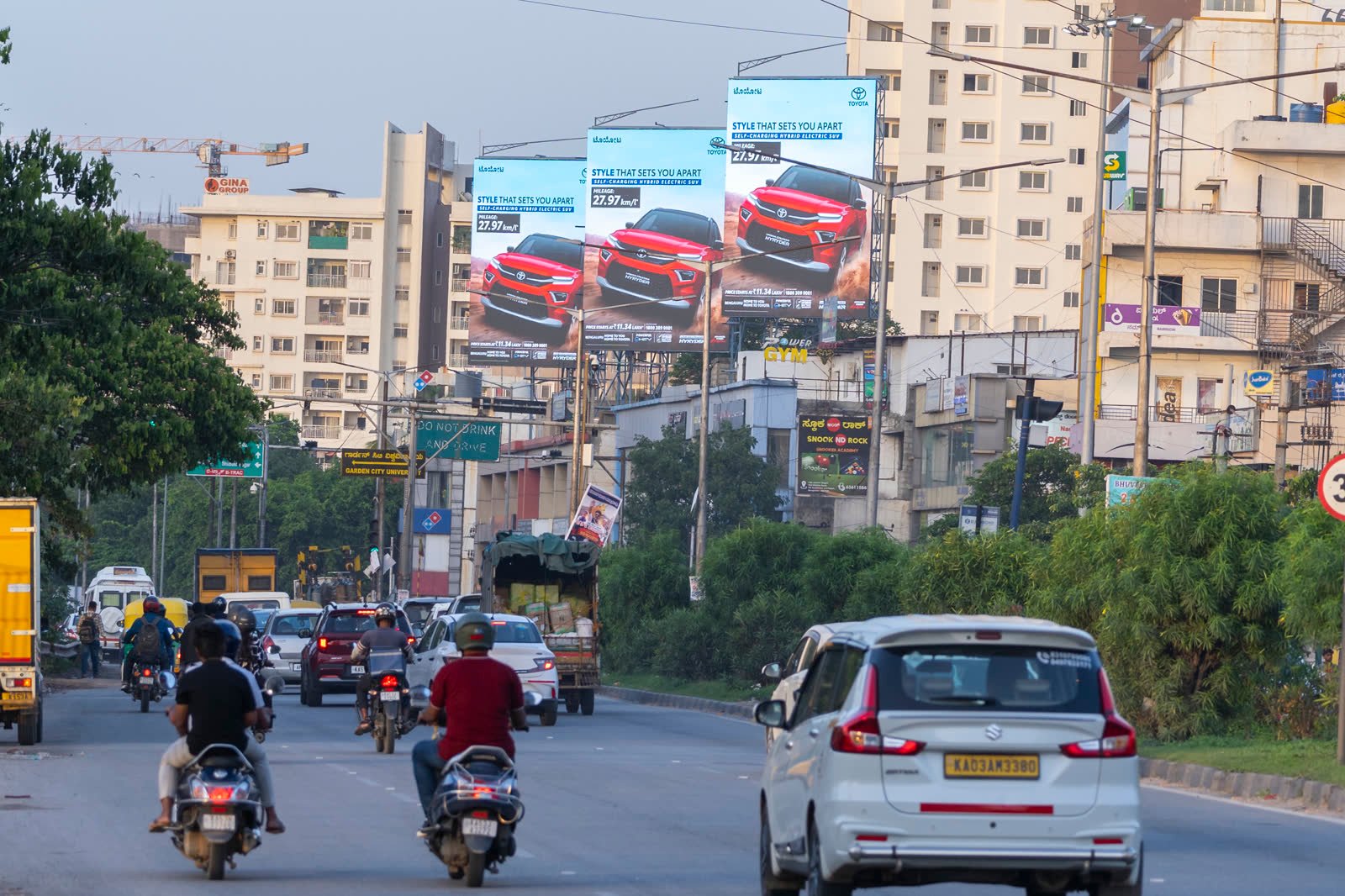 Batrahalli digital display in daylight